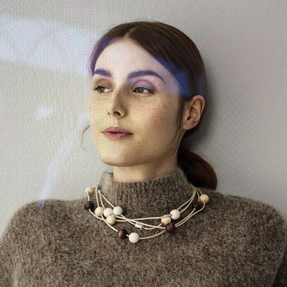 Aarikka Vilkas Necklace - Picture 2 of 5